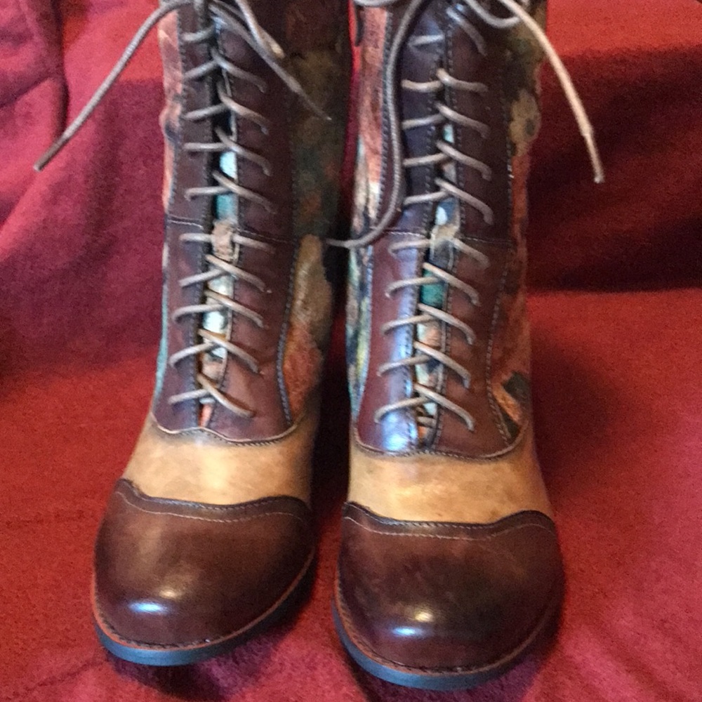 Spring Step “L'Artiste” charming lace-up, side zip boots. Very unique! - Picture 2 of 6